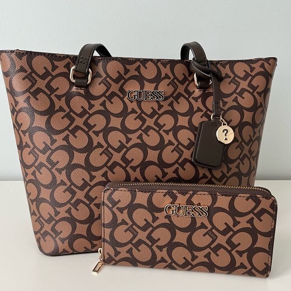 Guess Handbags - Monogram brown Guess bag🍂